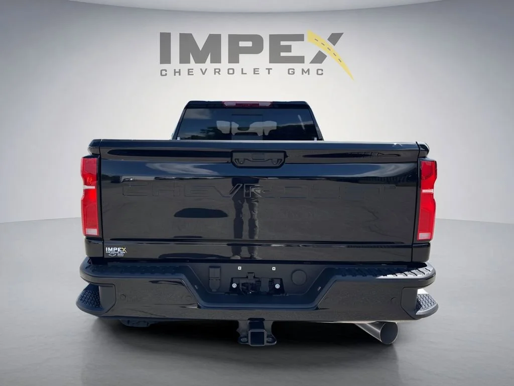 Used 2026 Black Chevrolet High Country image 5