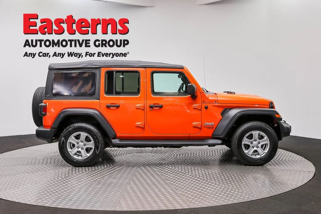 Used 2018 Orange Jeep Unlimited Sport S image 4