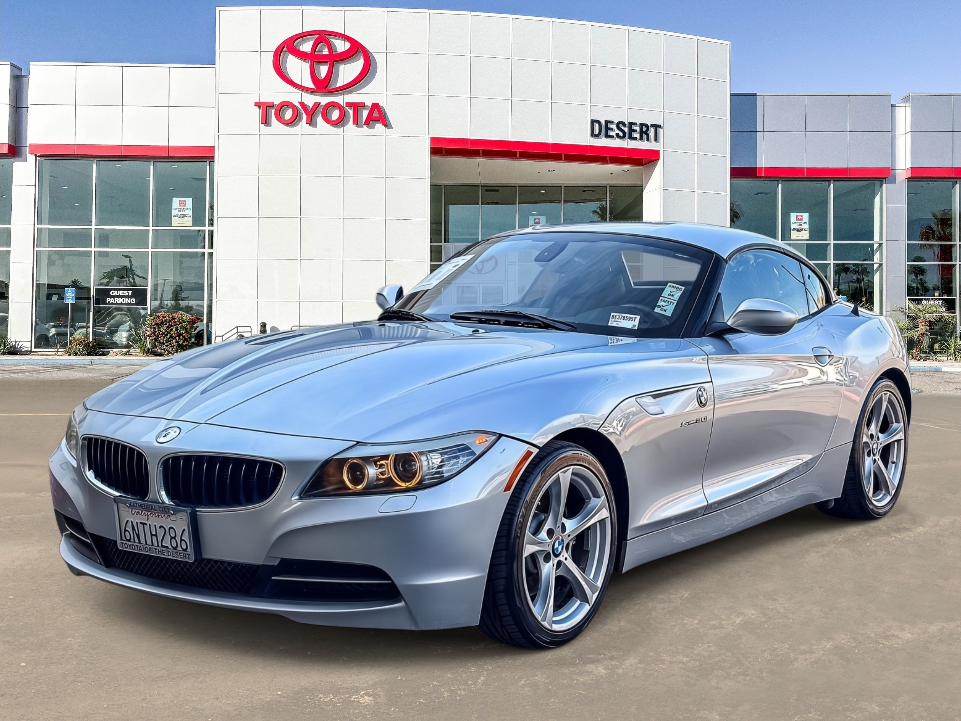 Used 2011 Titanium Silver Metallic BMW sDrive30i image 3