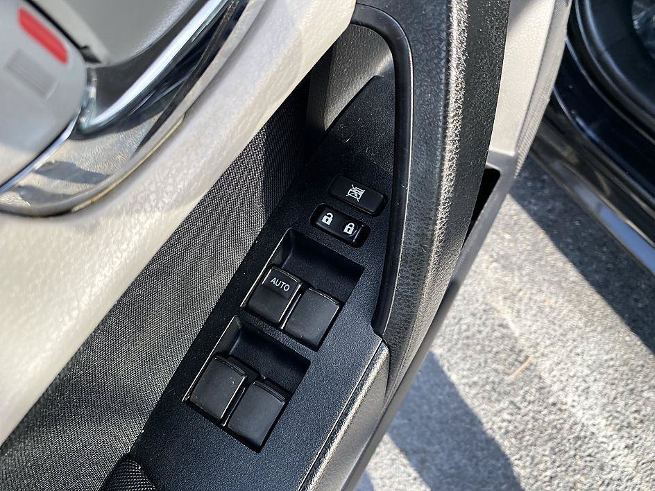 Used 2018 Black Sand Pearl Toyota LE image 11