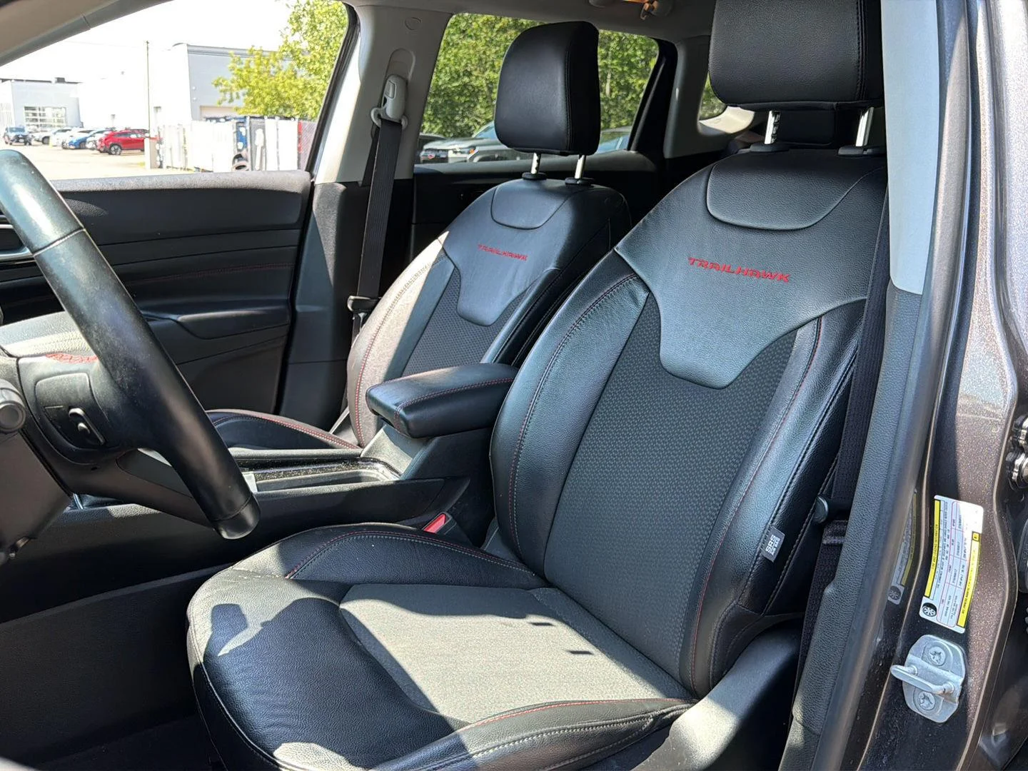 Used 2022 Granite Crystal Metallic Clearcoat Jeep Trailhawk image 9