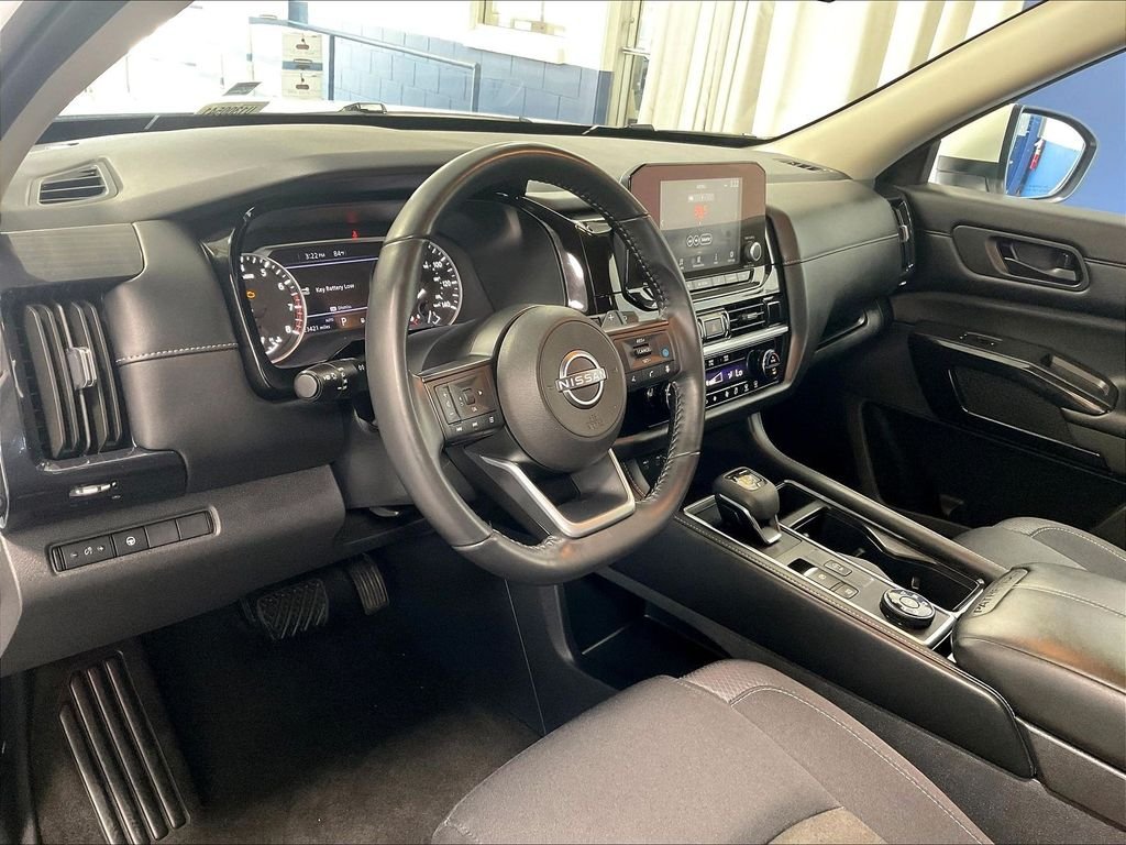 Used 2024 White Nissan SV image 8