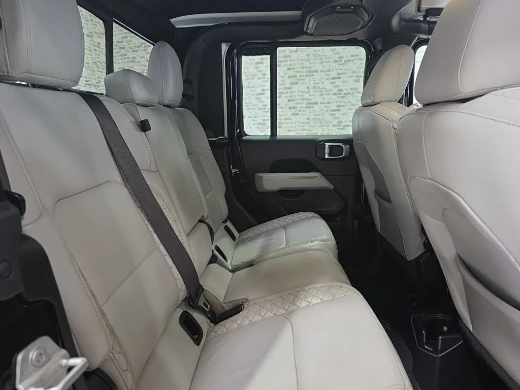 Used 2021 Black Jeep Overland image 13