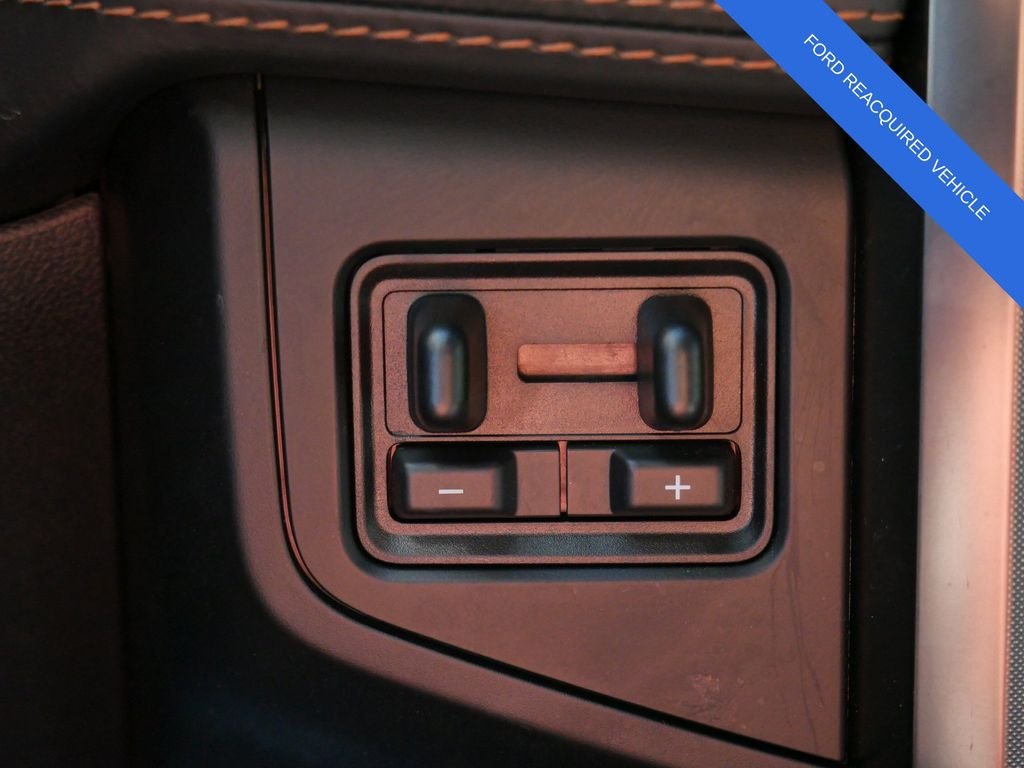 Used 2023  Ford Platinum image 27