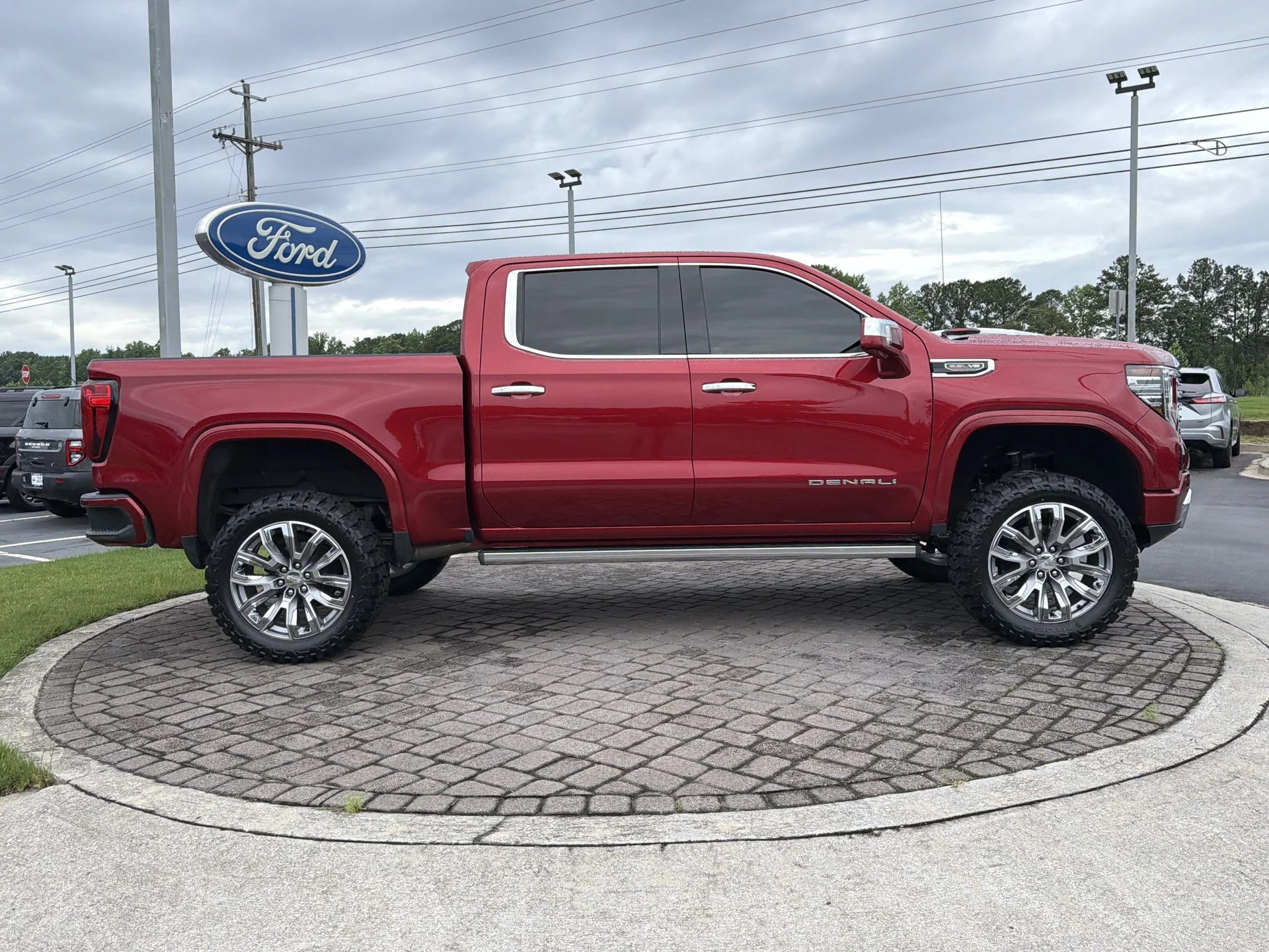 Certified Used 2022 Cayenne Red Tintcoat GMC Denali image 34