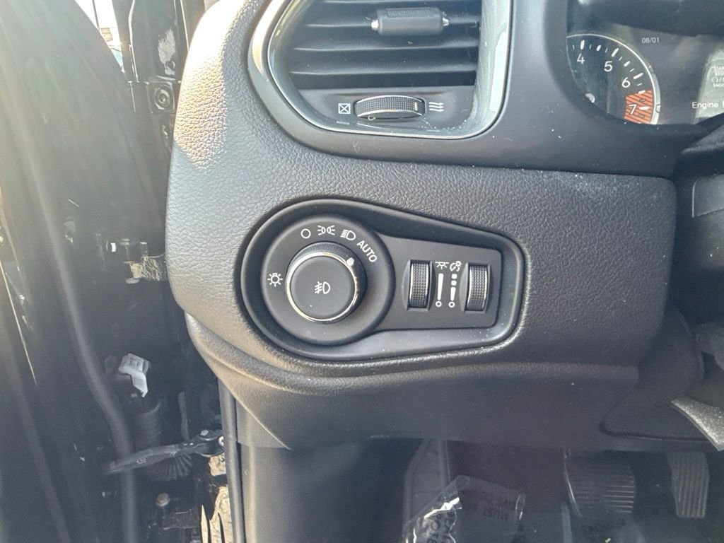 2022 Jeep Renegade Latitude - Photo 19