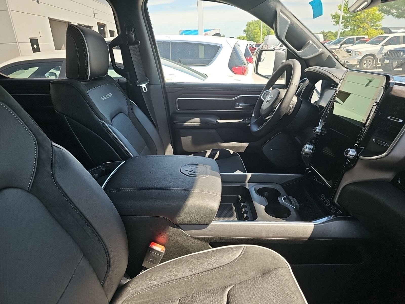 2026 RAM 1500 Laramie - Photo 10