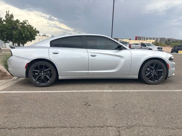 Used 2023 Silver Dodge SXT image 4