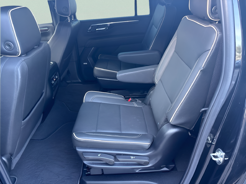 Used 2025 Black Chevrolet Premier image 10