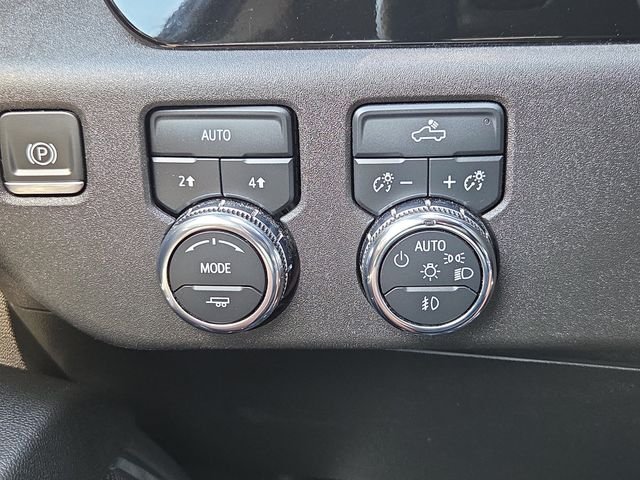 Used 2023 Titanium GMC Elevation image 10
