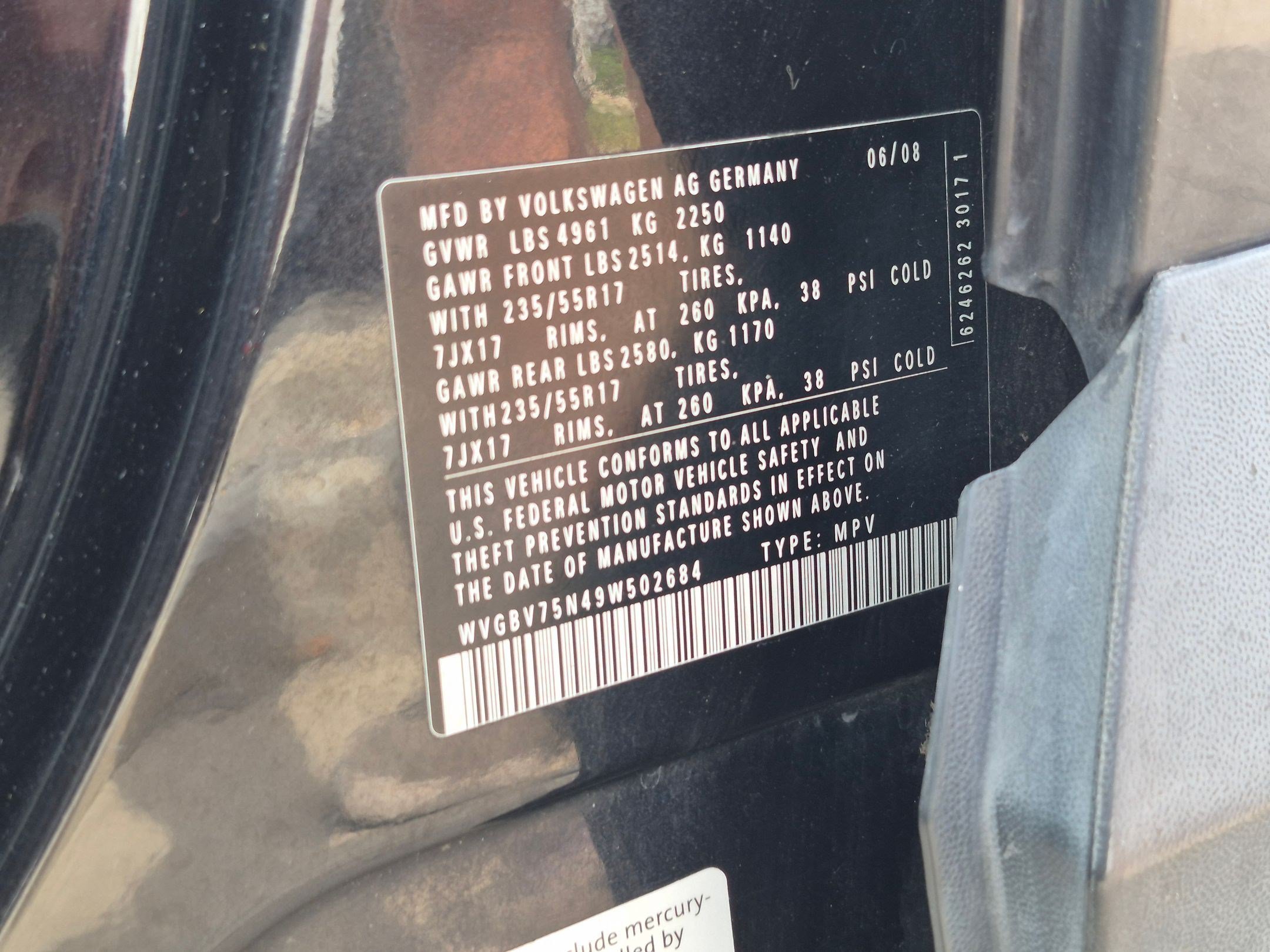 Used 2009 Black Volkswagen SE image 31