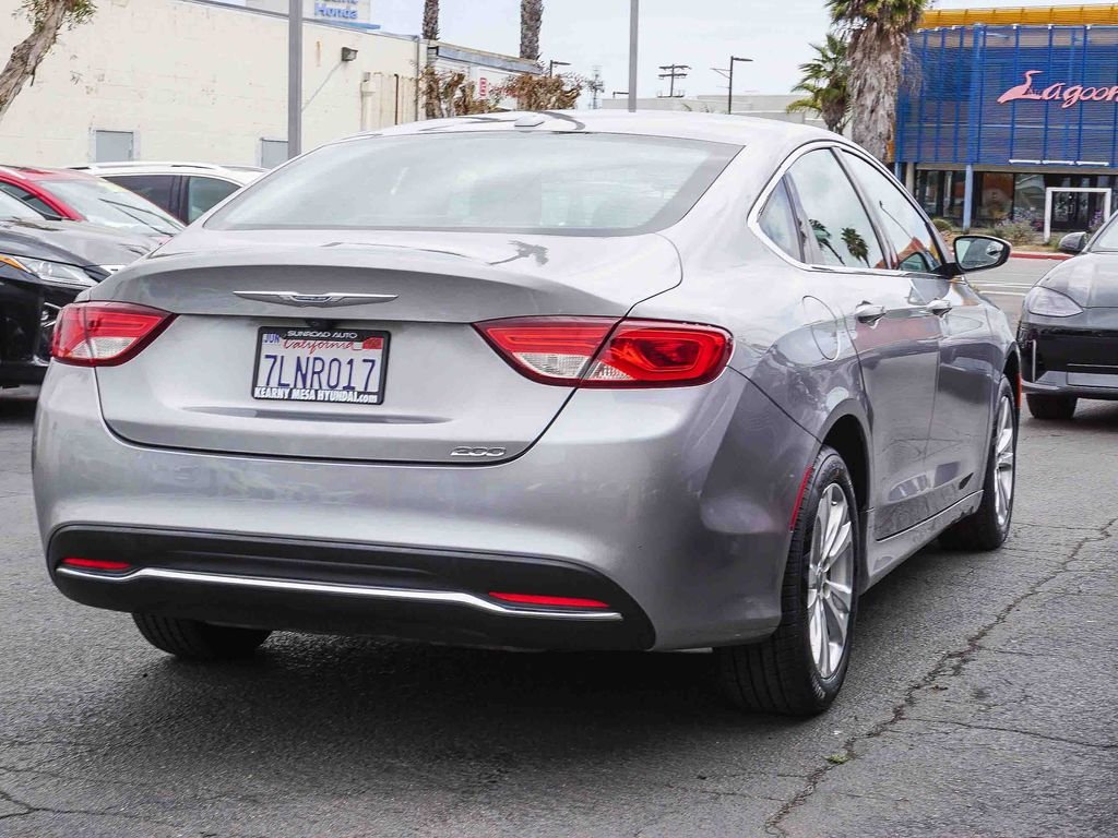 Used 2015 Silver Chrysler Limited image 7