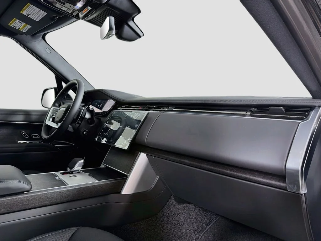 New 2026 Santorini Black Land Rover SE 7 Seats image 31