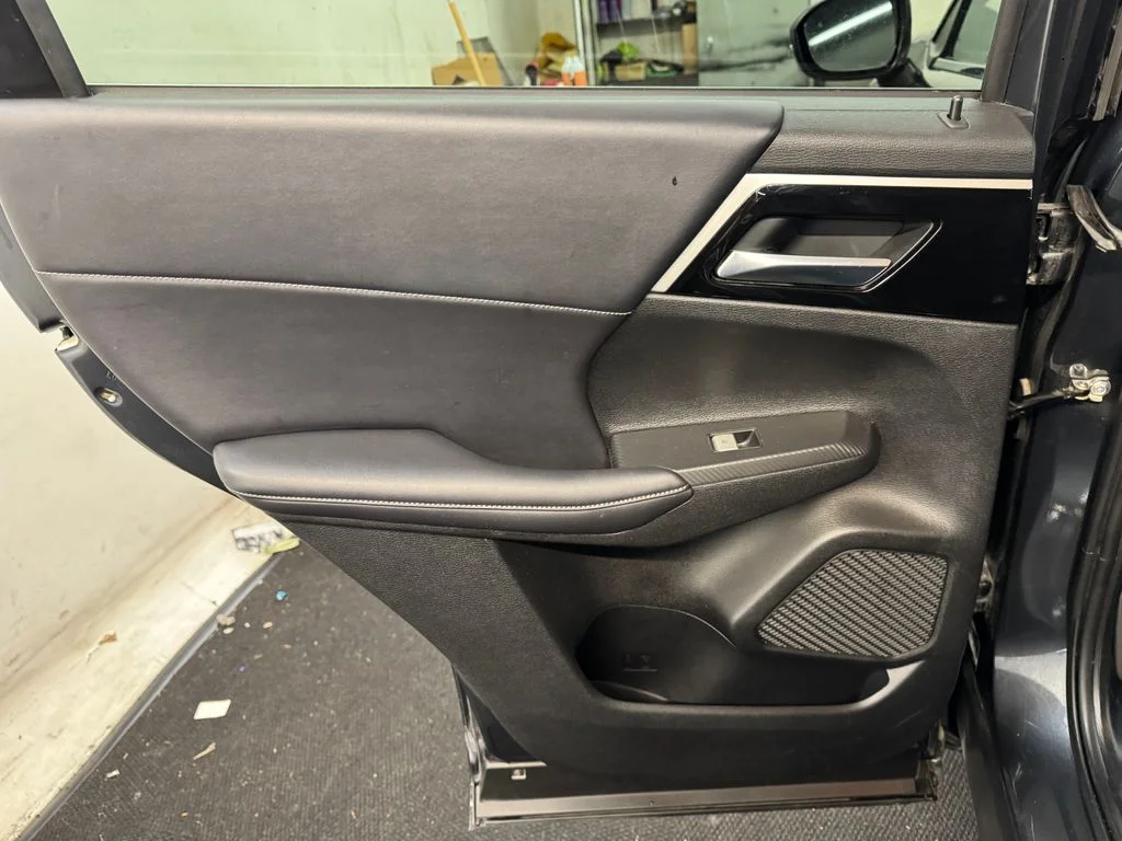 Used 2024 Gray Mitsubishi SE image 15
