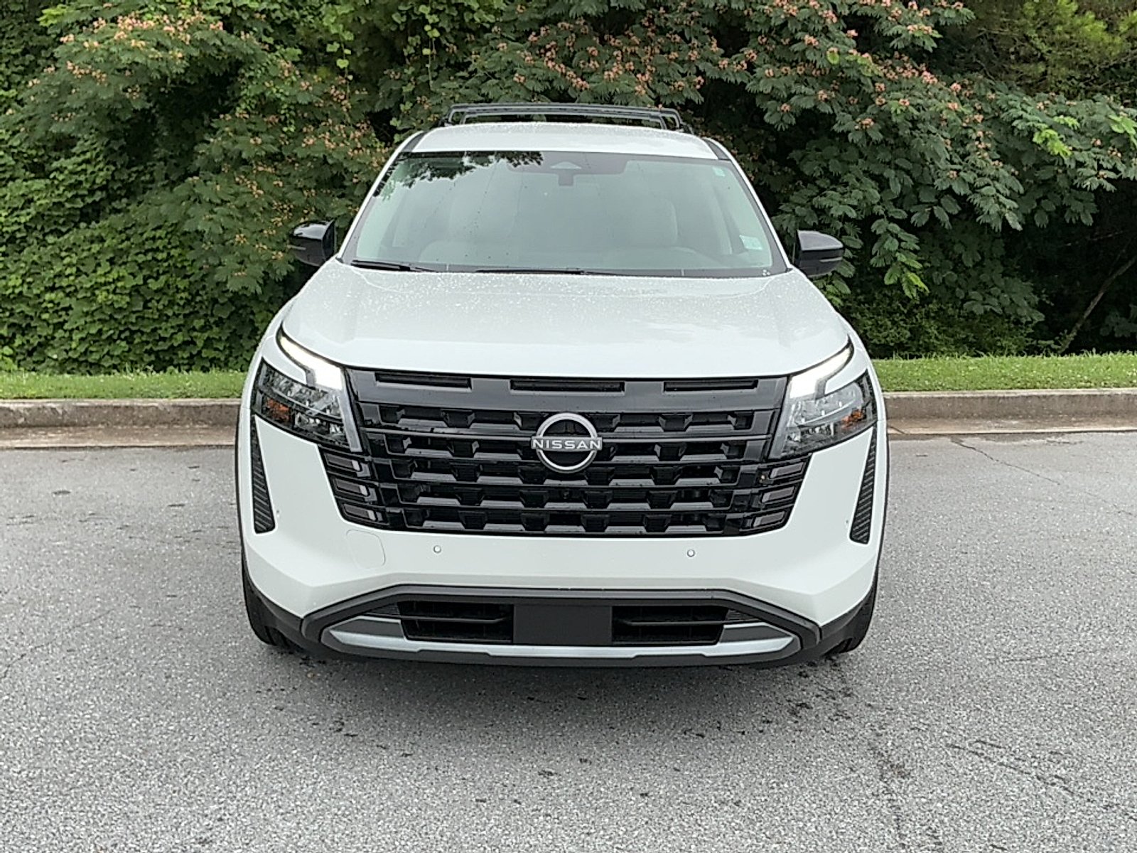New 2026 Everest White Pearl Tricoat Nissan SL image 17