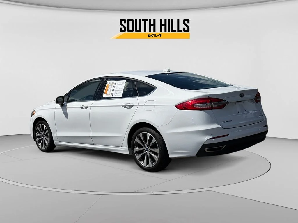 Used 2020 White Ford SE image 3