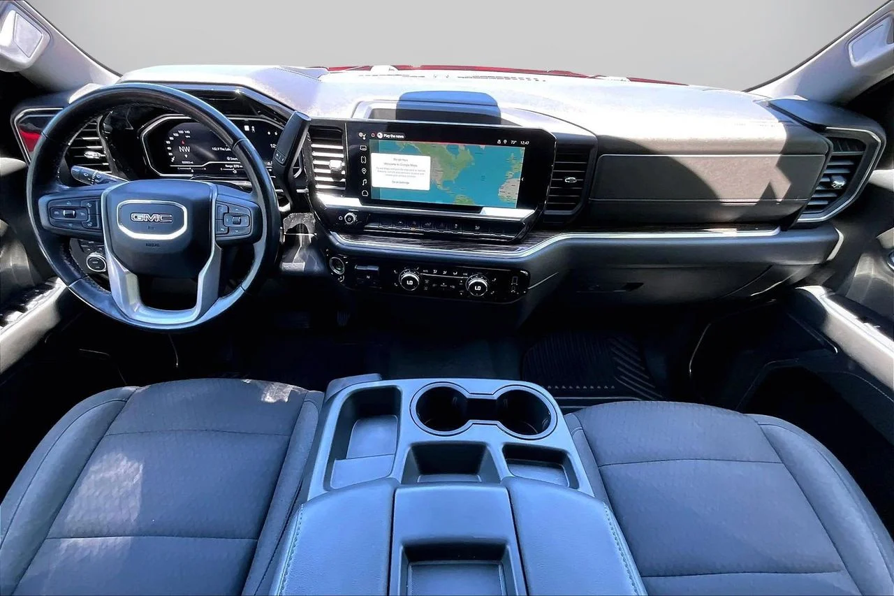 Used 2022 Red GMC Elevation image 15