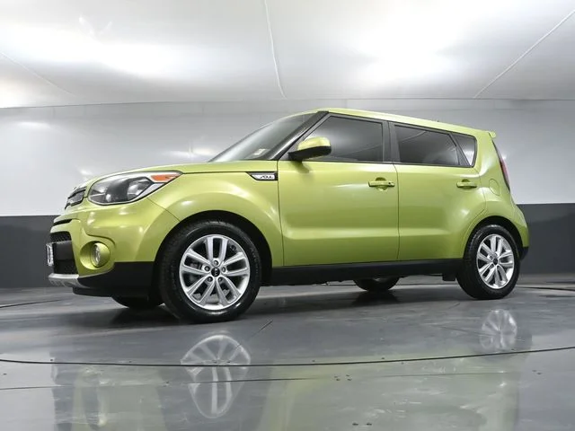 Used 2019 Green Kia Plus image 52