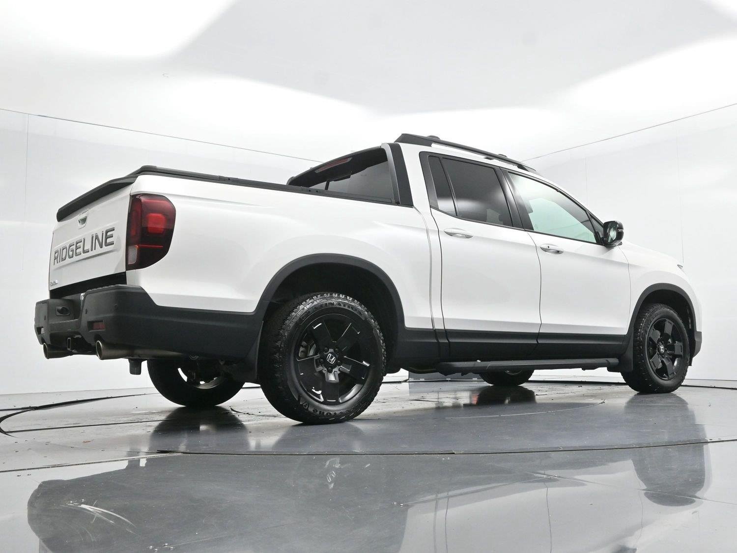 Used 2025 White Honda Black Edition image 51