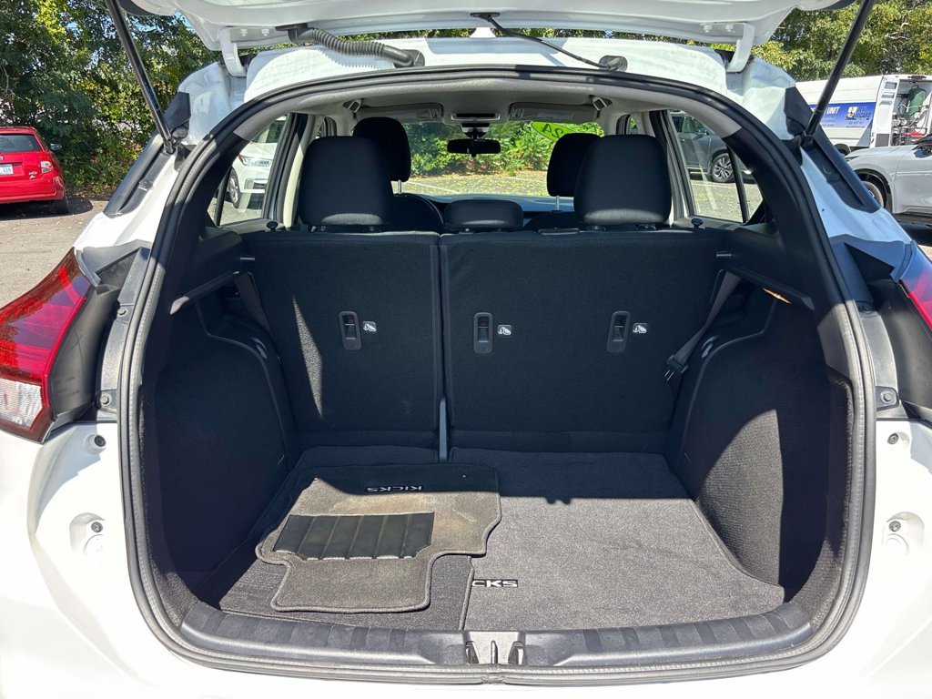 Used 2024 White Nissan S image 12