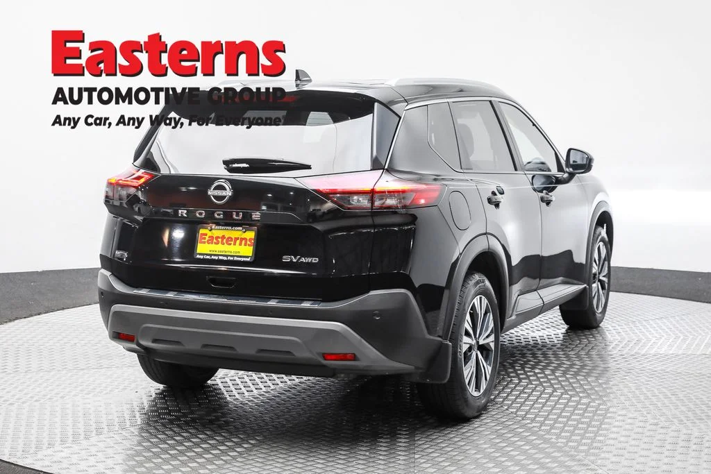 Used 2022 Black Nissan SV image 5