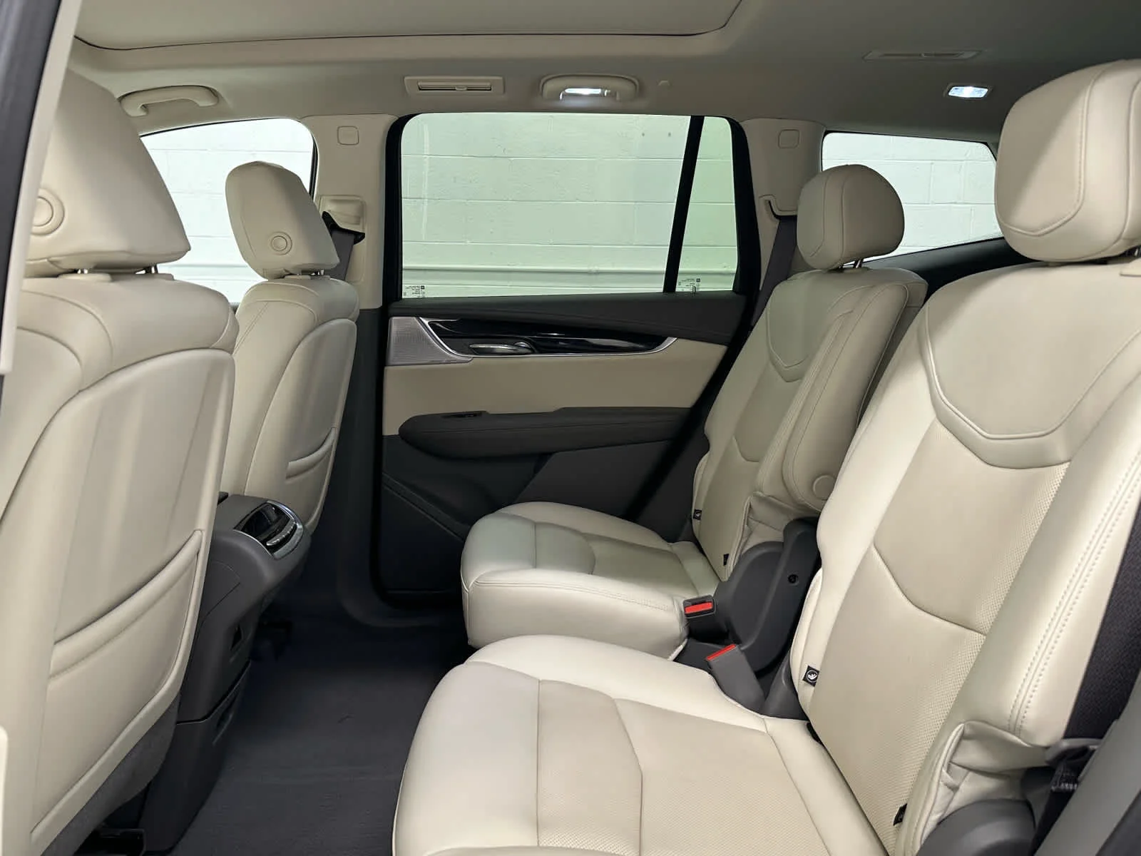 Used 2023 Crystal White Tricoat Cadillac AWD Premium Luxury image 15
