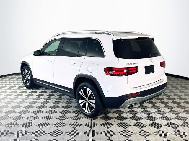 New 2026 Polar White Mercedes-Benz GLB 250 image 35