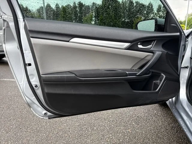 Used 2018 Lunar Silver Metallic Honda LX-P image 16