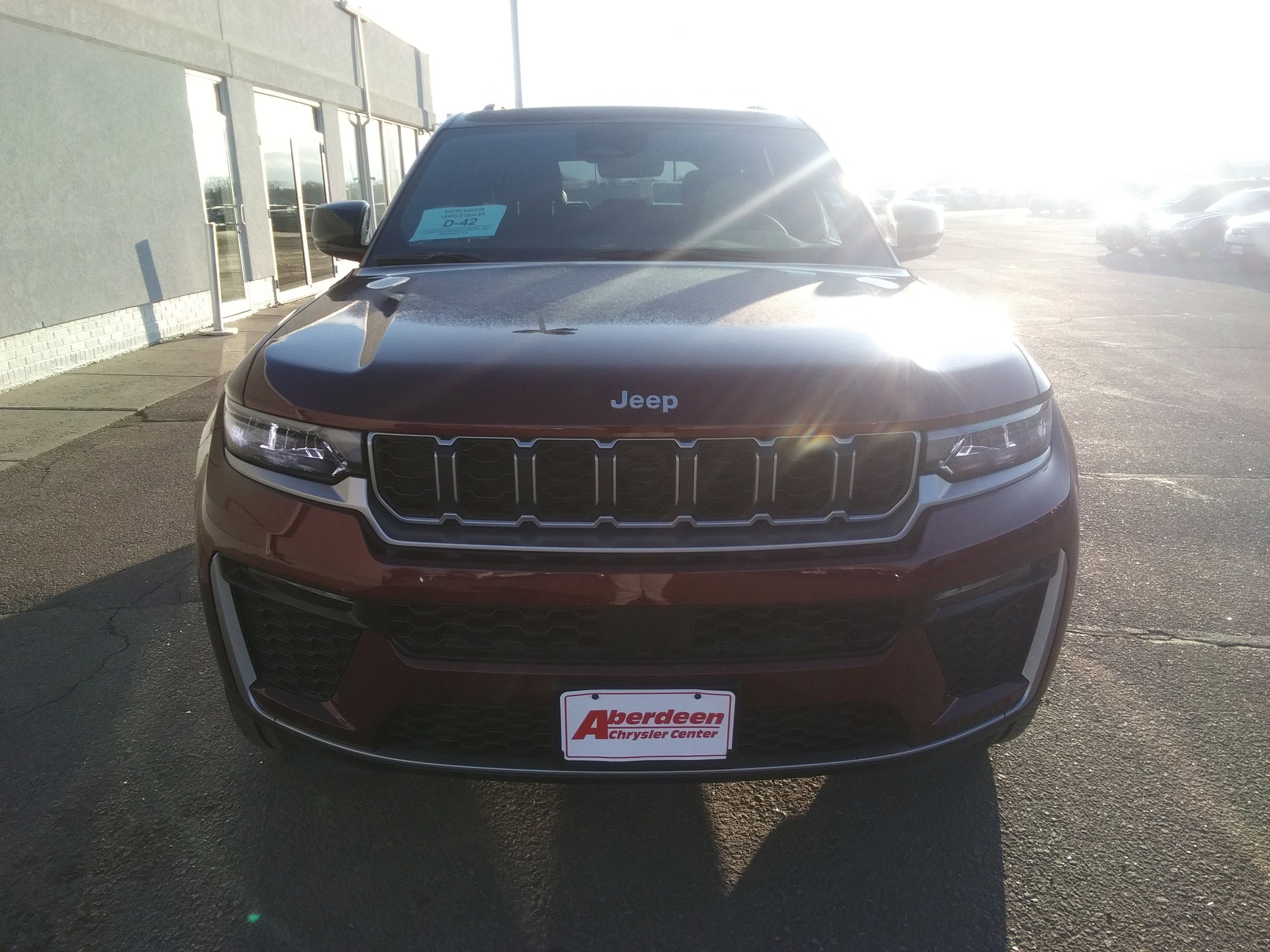 New 2026 Velvet Red Pearl-Coat Exterior Paint Jeep Limited image 3
