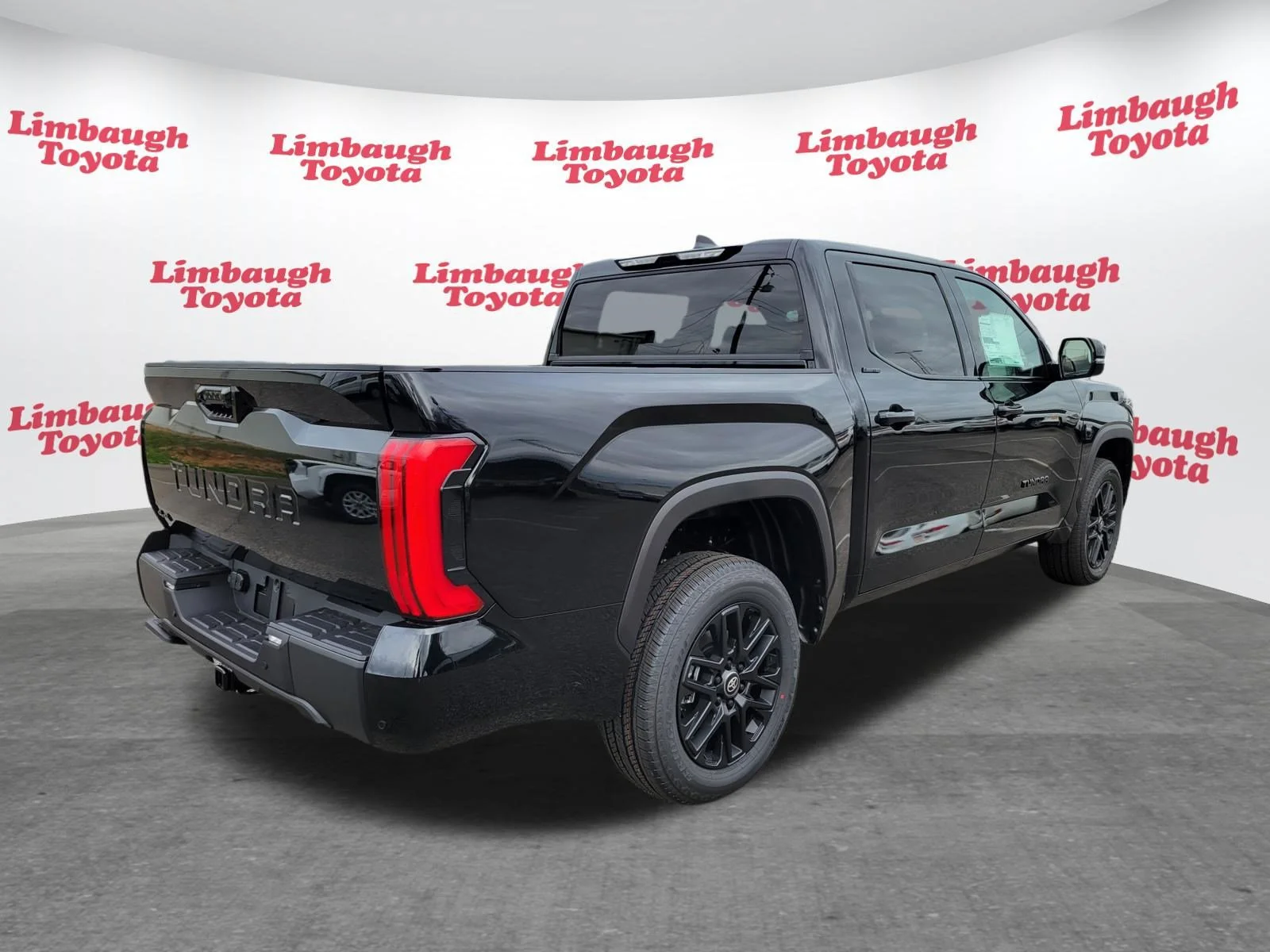 2026 Toyota Tundra Limited - Photo 13