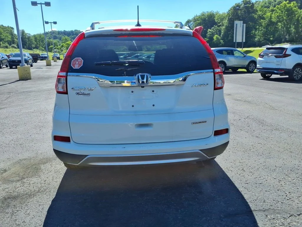 Used 2016 White Honda Touring image 6