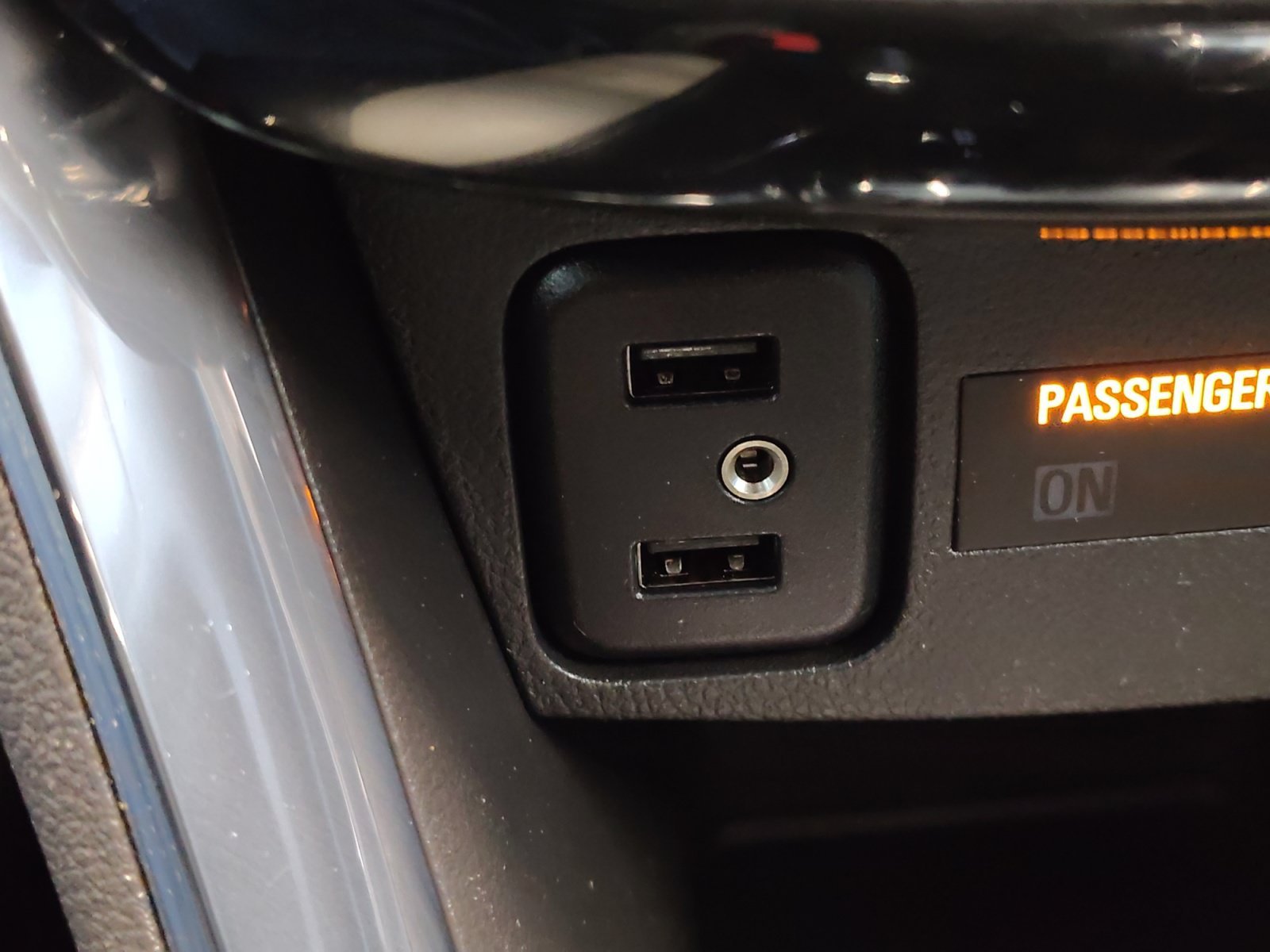 Used 2018 Mosaic Black Metallic Chevrolet Premier image 20