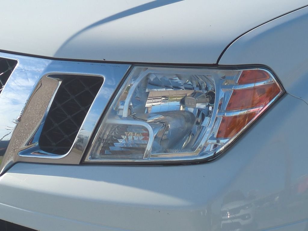 2019 Nissan Frontier SV - Photo 10