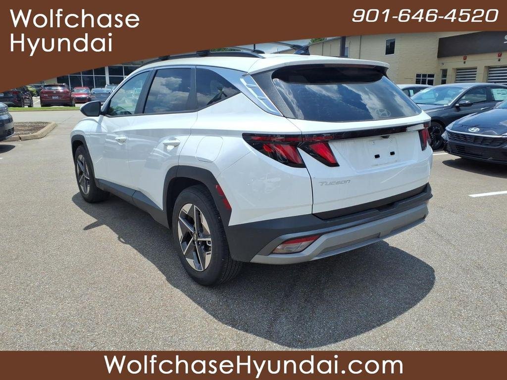 New 2026 White Hyundai SEL FWD image 3