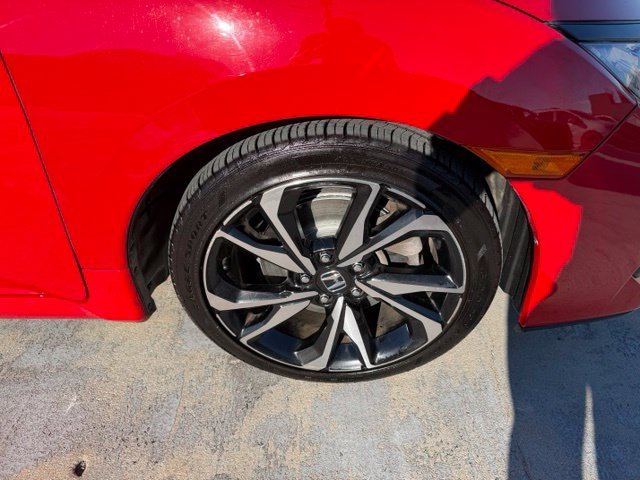 Used 2018 Red Honda Si image 9