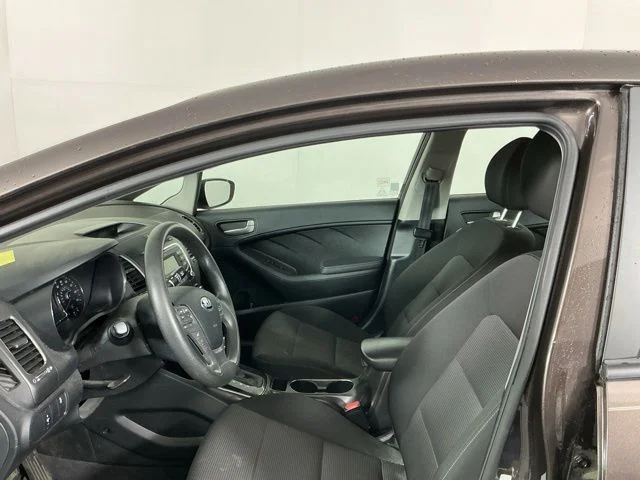 Used 2018 Silver Kia LX image 10