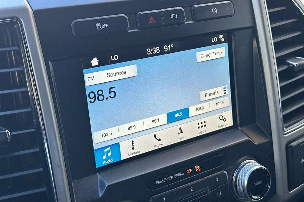 Used 2018 Ingot Silver Ford Lariat image 18