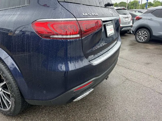 Used 2022  Mercedes-Benz GLS 450 image 8