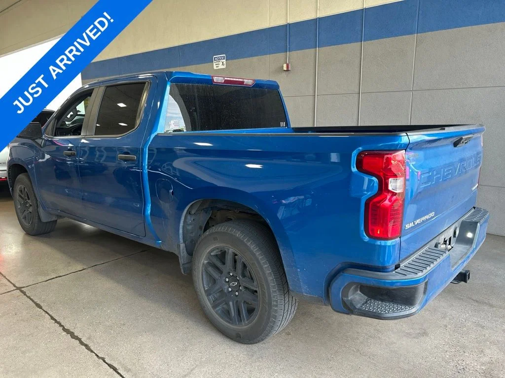 Used 2022 Glacier Blue Metallic Chevrolet Custom image 4
