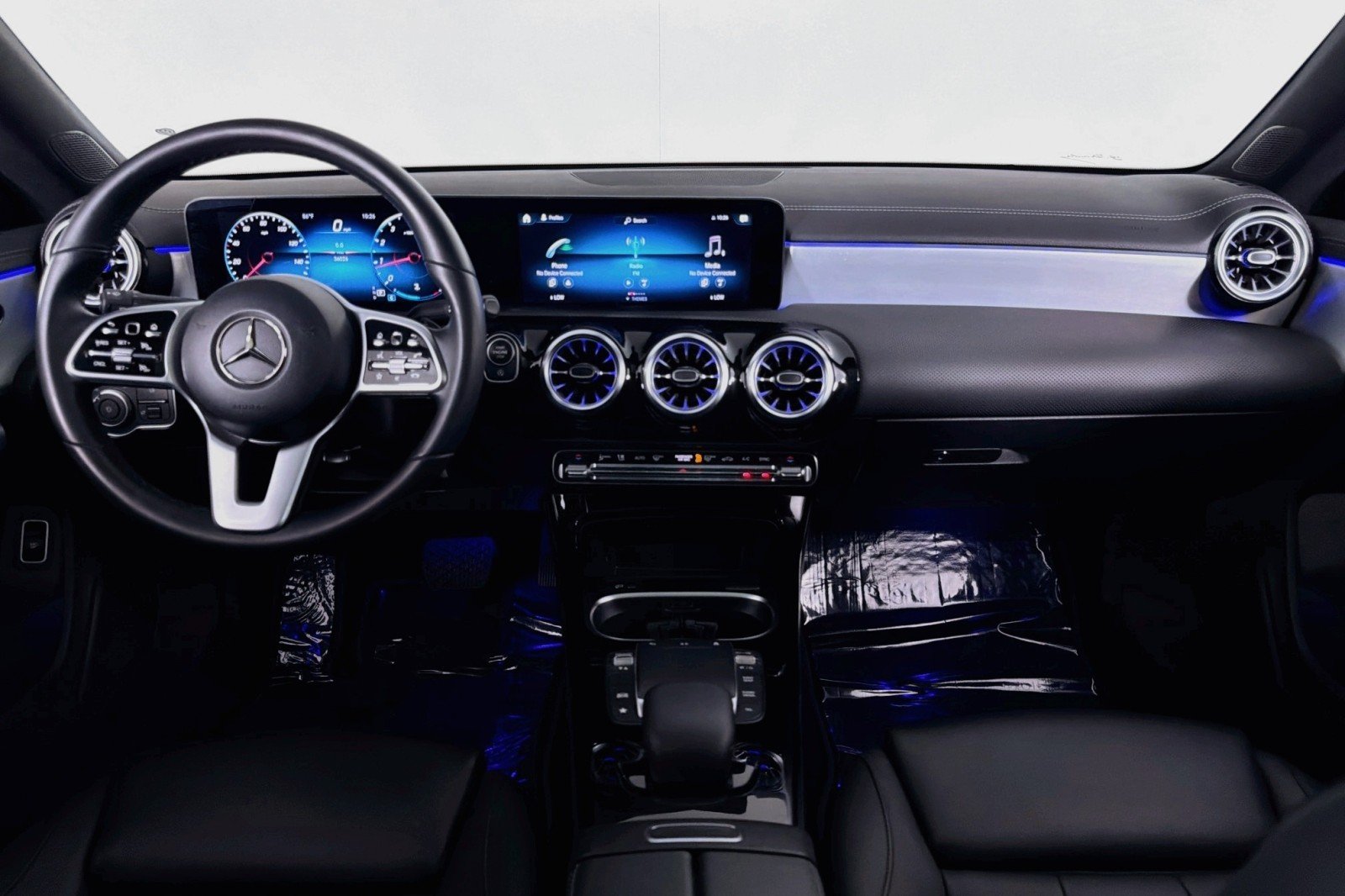 Certified Used 2022 Digital White Metallic Mercedes-Benz 250 image 5