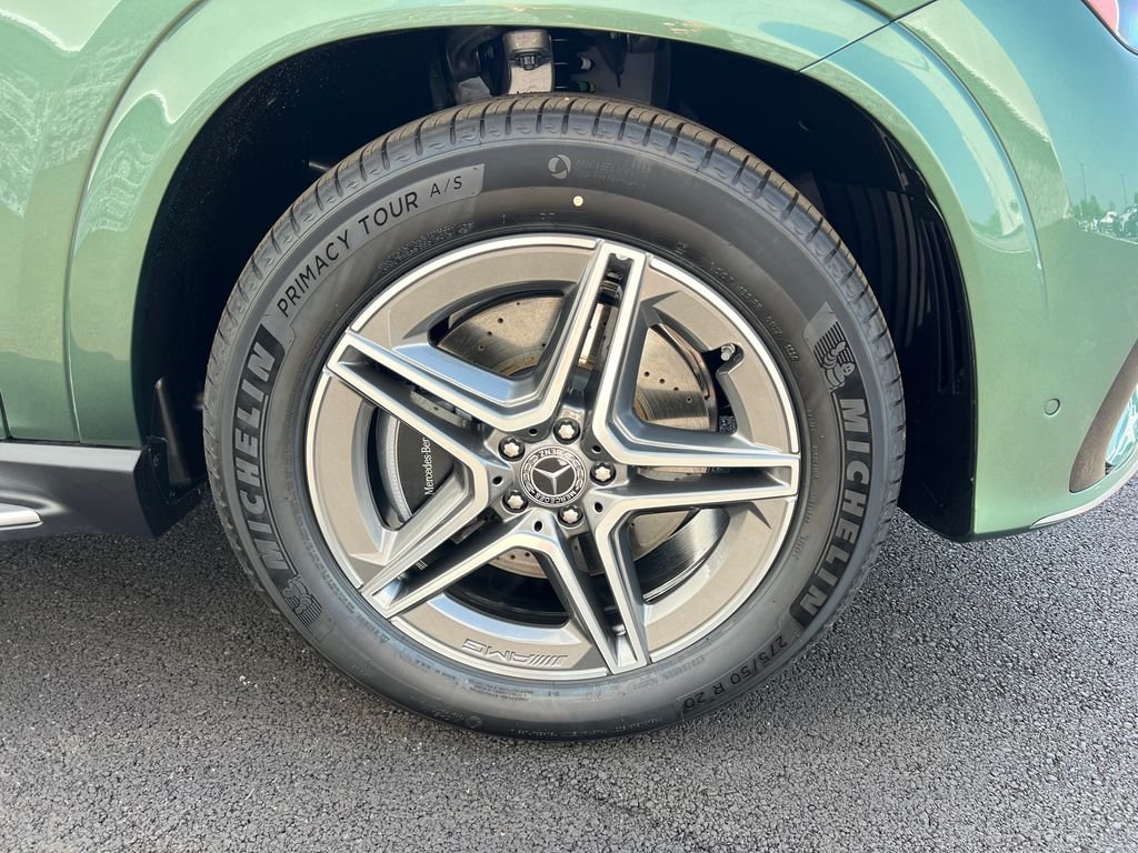 New 2026 MANUFAKTUR Ireland Mid Green Metallic Mercedes-Benz GLE 450 image 37