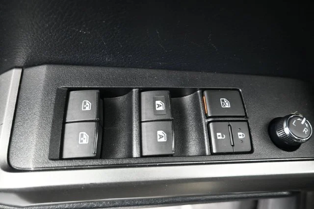 Used 2018 Magnetic Gray Metallic Toyota SR5 image 11