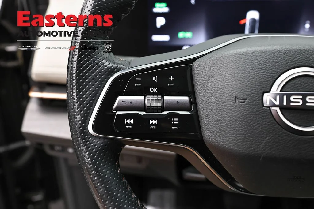 Used 2023 Black Nissan ENGAGE image 16