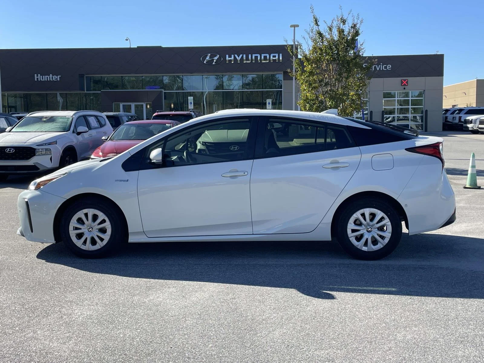 Used 2019 Blizzard Pearl Toyota LE image 24