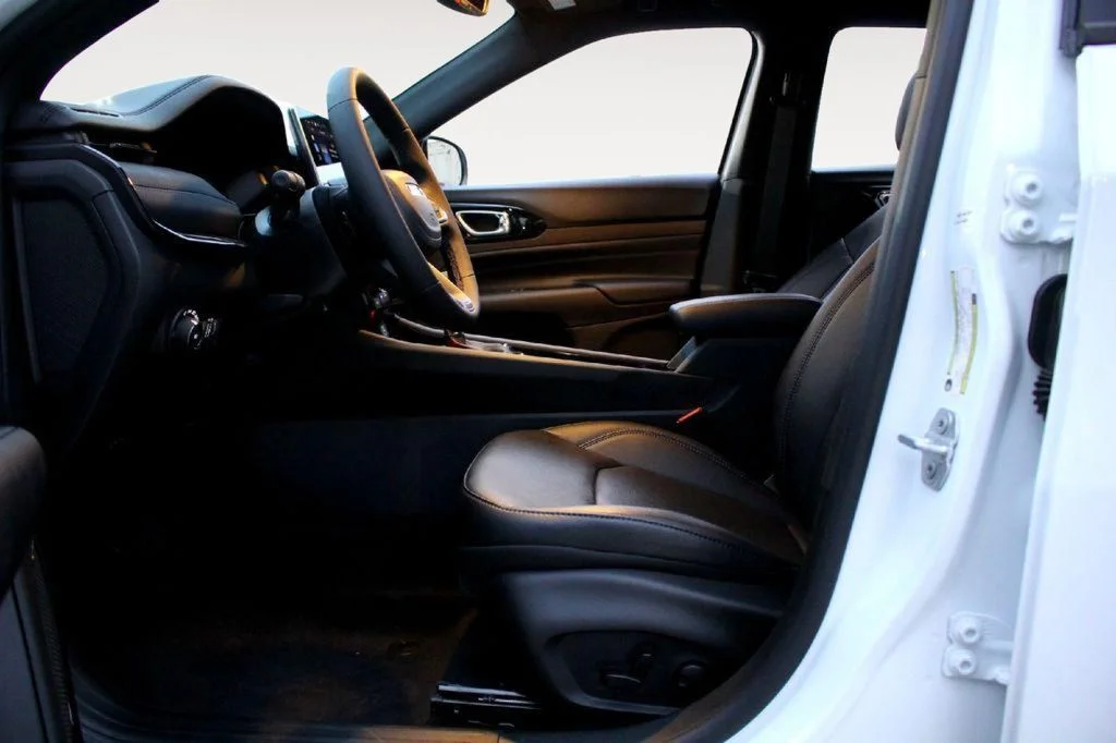 New 2026 White Jeep Limited image 7