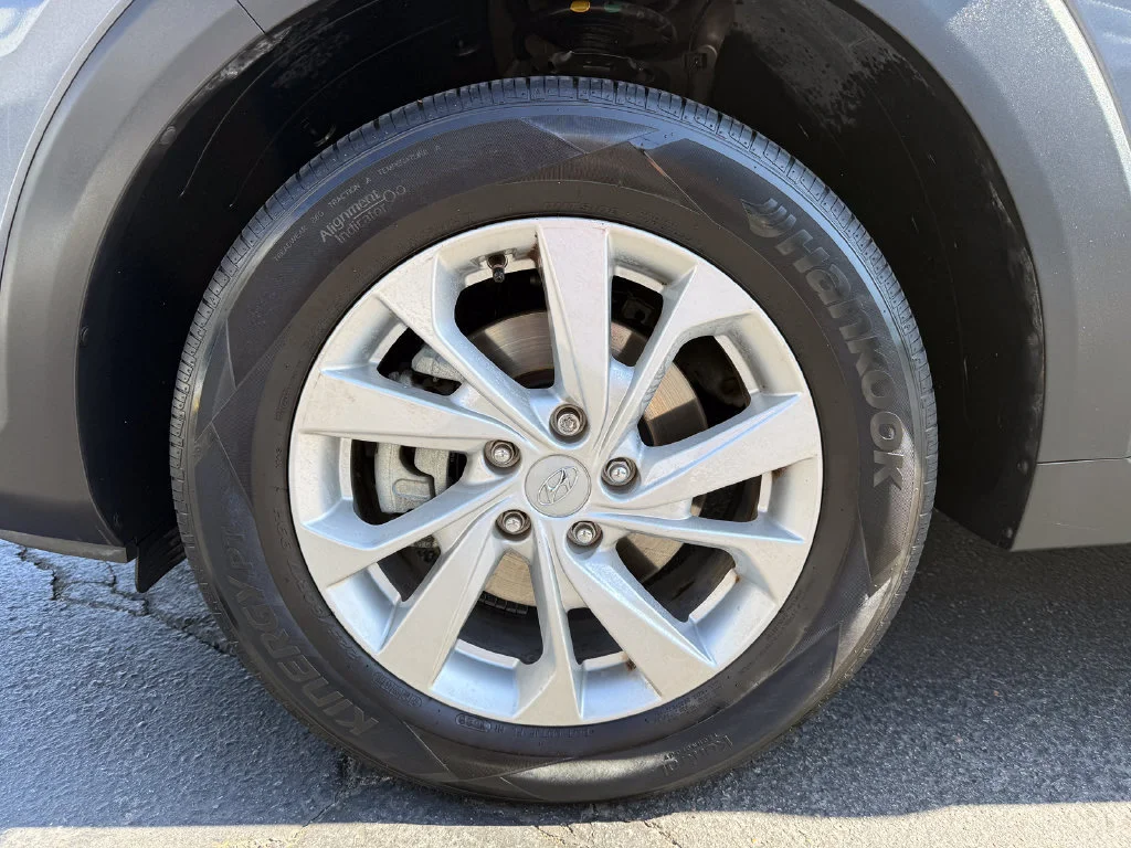 Used 2019  Hyundai Value image 13