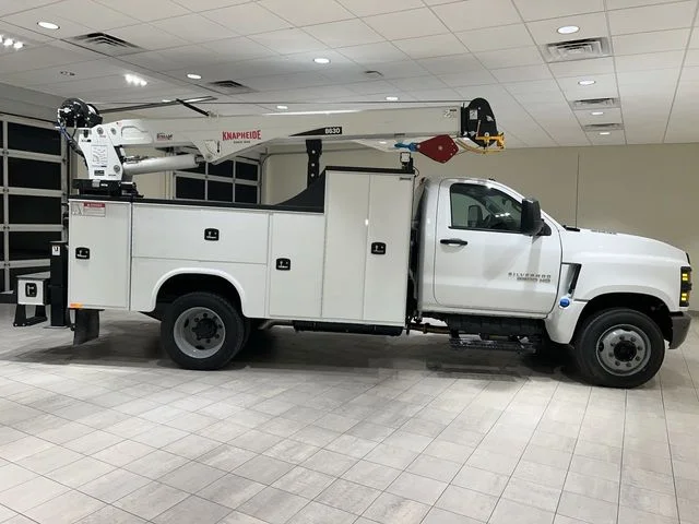 Used 2023 White Chevrolet 1WT image 6