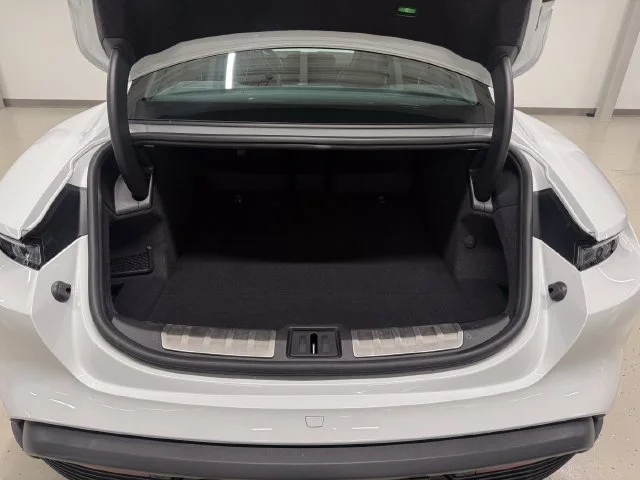 Certified Used 2021  Porsche 4S image 13