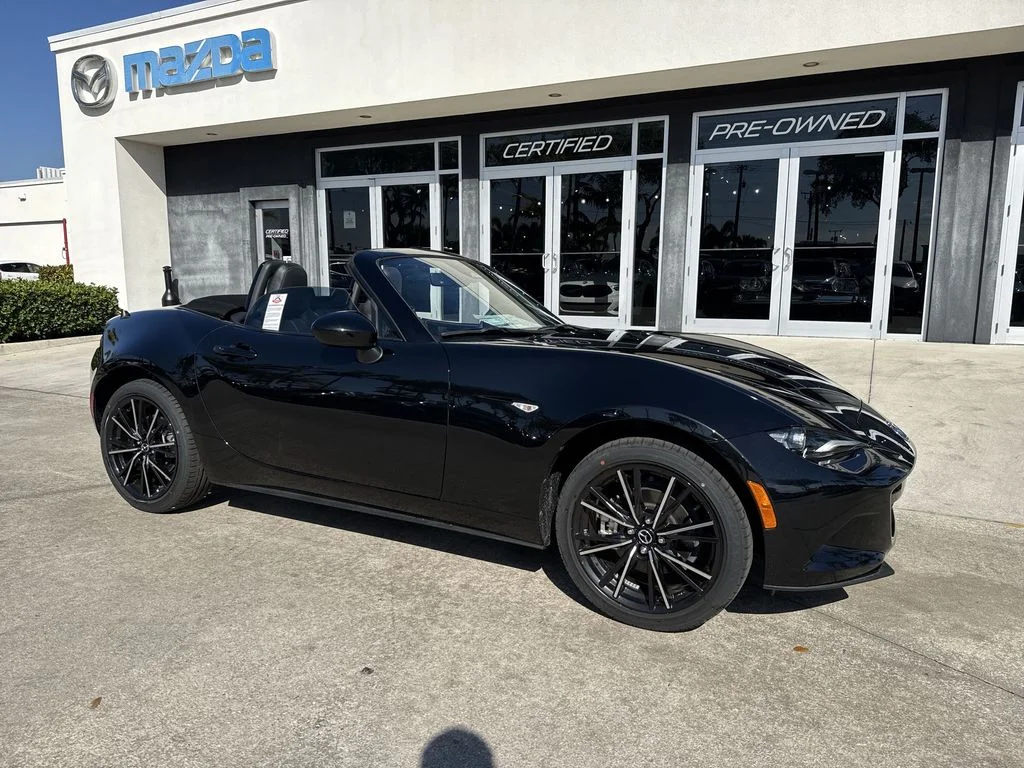 2025 Mazda MX-5 Miata Grand Touring - Photo 6