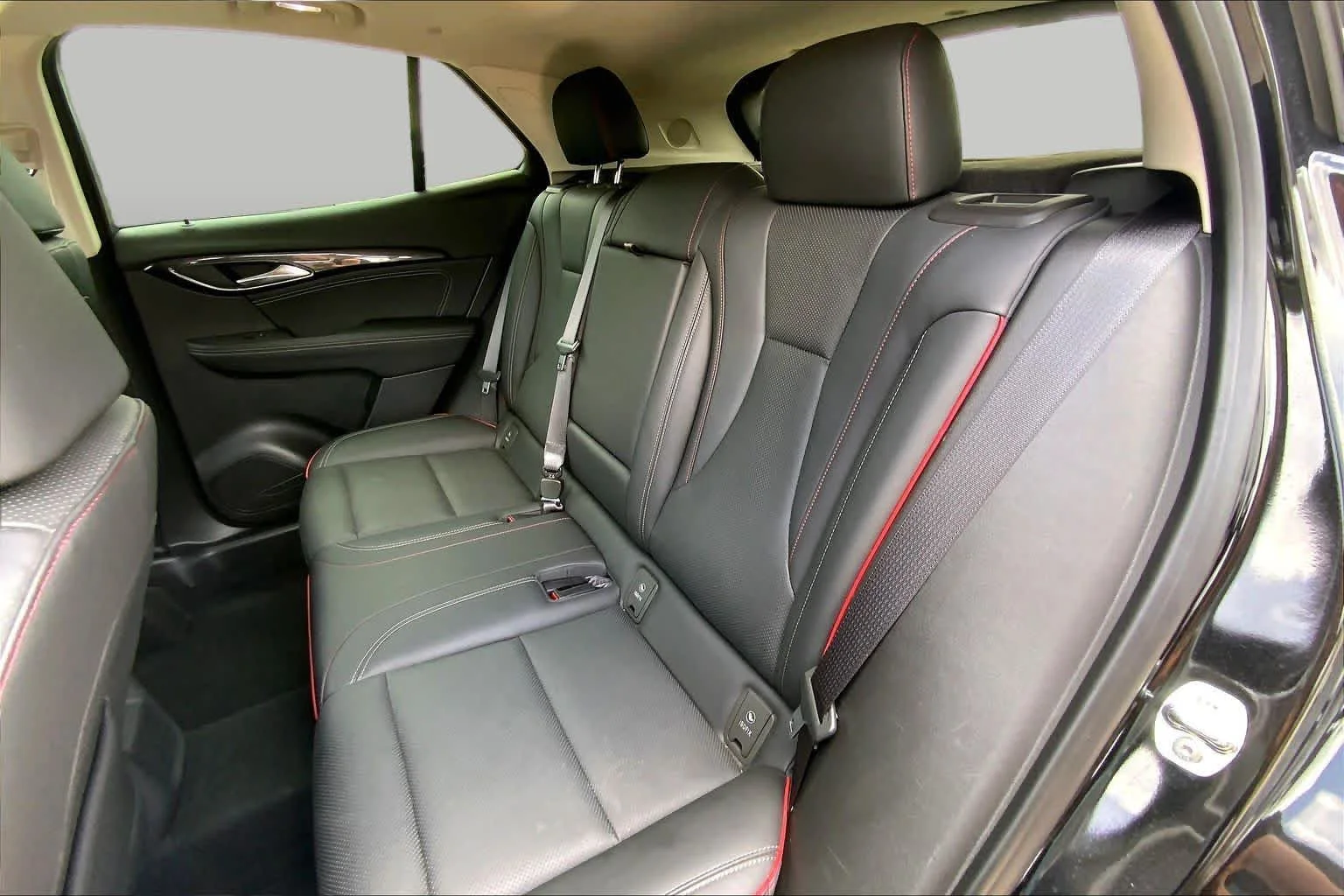 Used 2023 Ebony Twilight Metallic Buick Essence image 20